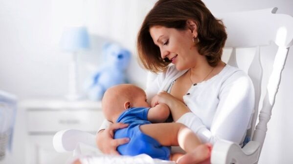 Le donne che allattano dovrebbero consumare i frullati con cautela