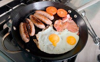 Vantaggi e svantaggi della dieta cheto